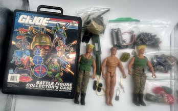 Vintage GI Joe Battle Figures, Carrying Case And Accessories