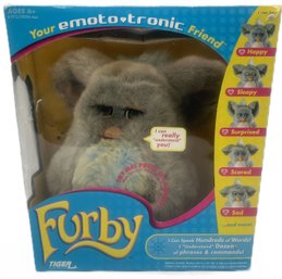 2006 Hasbro Furby Emoto-Tronic Friend In Original Box