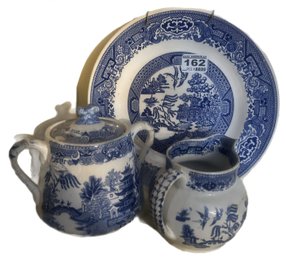 3 Pcs Blue Willow Covered Plate 9.25' Diam. And Ridgway England Semi-China Covered Sugar And Creamer
