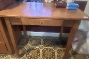 Antique Single Drawer Work Stand With Tapered Legs, Wooden Drawer Pull Present, In Drawer, 32' X 18' X 23'H