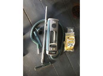 Electrolux Vaccuum With Extra Bags