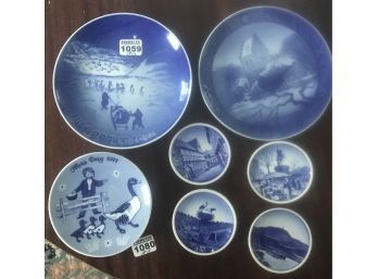 7 Decorative Blue & White Plates