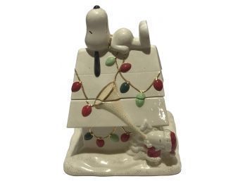 Snoopy Christmas Doghouse Ceramic Cookie Jar By Lenox