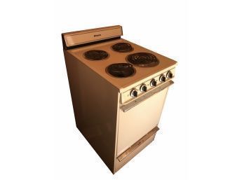 Frigidaire 24' Aprtment Size 220 Electric Stove In Working Condition