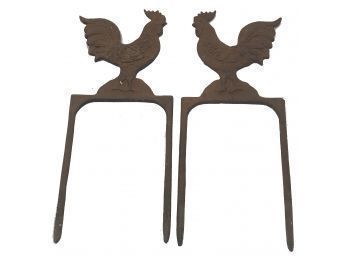 Matching Pair Garden Yard Rooster Stakes