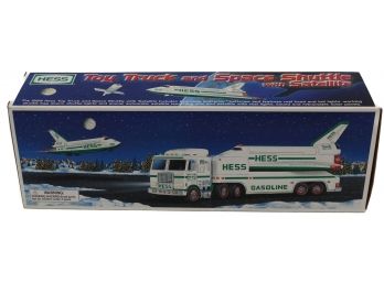 1999 Hess Truck With Space Shuttle In Original Box