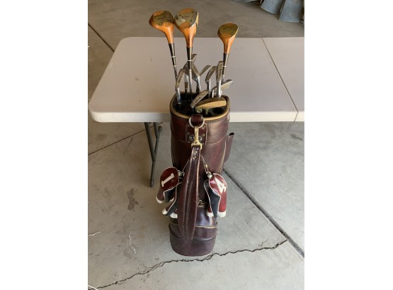 Vintage Golf Clubs - full set and leather bag - Golf Clubs