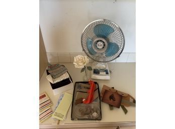 Vintage Tatung Blue Oscillating Desk Fan 2-Speed Rotating Works With Other Office Items