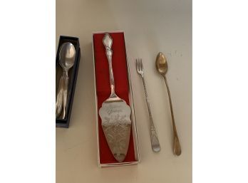 Set Of 6 Rogers Flair Spoons And Serving Pieces