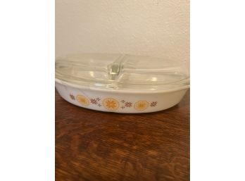 1 .5 Quart Town & Country Pyrex Divided Dish With Lid