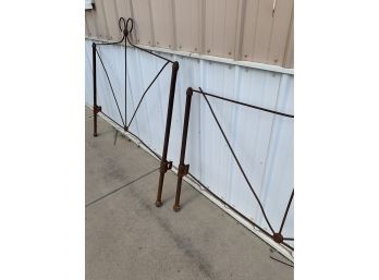 Antique Metal Bed Great For Yard Art