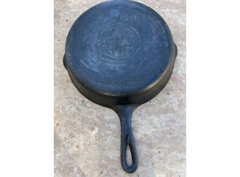 10' Griswold #7 Frying Pan Cast Iron With Pourer