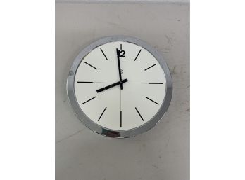 Peter Pepper Model 843 - Round Wall Clock Modern