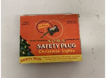 Vintage Mid Century NOMA Christmas Lights Safety Plug/ Berry Beads In Box Works
