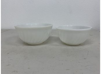 Anchor Hocking Fire King Swirl Milk Glass Mixing Bowl Set 2 White