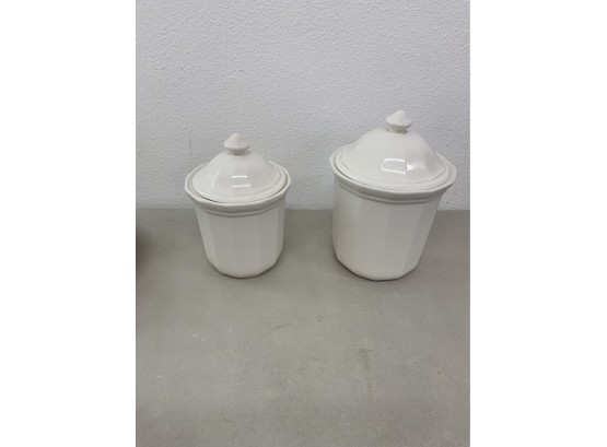 Two Pfaltzgraff Heritage White USA 2 Canisters With Lids