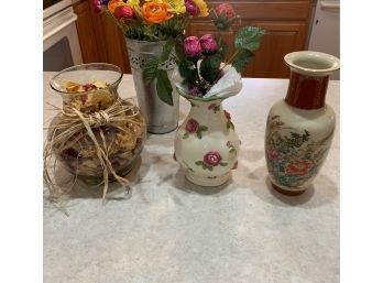 Vintage Royal Satsuma Vase Floral Gold Art Made In Japan And Other Smaller Vases