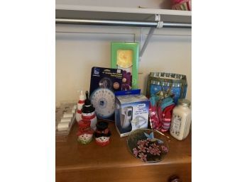 Lot Of Unopened Small Gifts , Thermometer Socks Cheese Grater Etc.