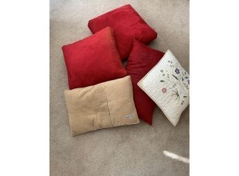 Lot Of 5 Throw Pillows Woolrich Tan, Red And Floral