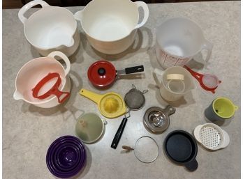 Huge Lot Of Kitchen Plastic Goods Incl Stacking Bowls, Measuring Cups, Funnels, Etc