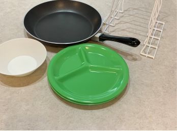 Kitchen Goods Including Non Stick Frying Pan, Melamine Plastic Dived Plate And Pan Divider Holder