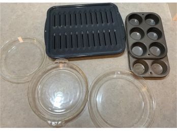 Kitchen Bakeware Incl Muffin Pans, Pyrex Glass Pie Pans And And Broiler Pan
