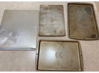 Large Lot Of 4 Aluminum Cookie Sheets