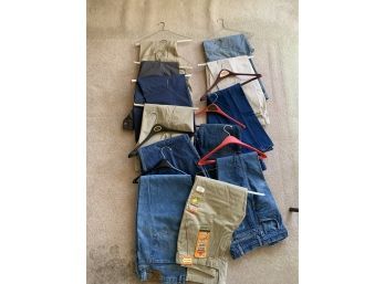 Large Lot Of Mens Pants Incl Levis And Wranglers