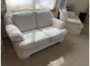 Upholstered Rolled Arm Love Seat In Good Condition