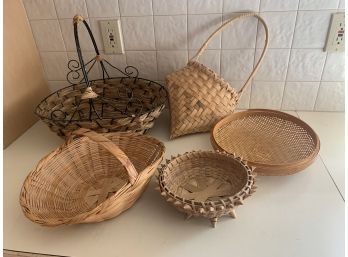 Lot Of Woven Wicker Mix Baskets & Planters