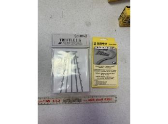 2 Trestle Kits For Model Railroad