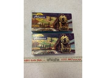 2 Athearn HO Cars:  5155 Penn Central 40 Foot Trailer Set Of 2 & 5173 Union Pacific Set Of 2