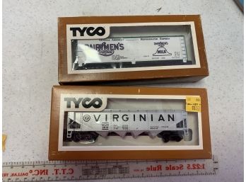 2 Tyco HO Scale Cars: # 344 C Virginian Hopper & # 329 Dairymen's League Refrigerator Car