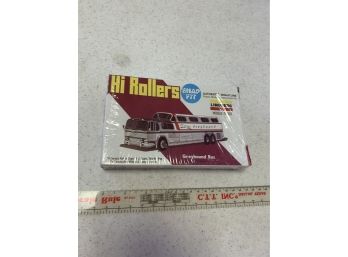 Lindberg 1029 Hi Rollers Greyhound Bus Kit