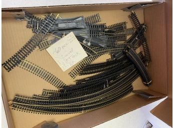 Believed To Be 60 Pieces Curved Track & 4 Curved Rerailer