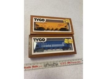 2 Tyco Hooper Cars :  344h Conrail And 344e Union Pacific