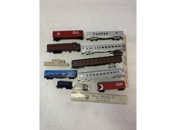 Lot Of Assorted Unboxed Cars Union Pacific, Santa Fe 1974 RMR Convention Car, Plus More