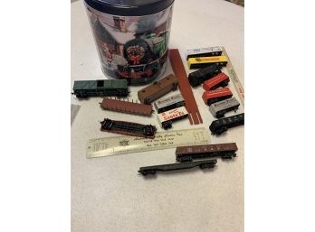 Railroad Cars N&w, Great Western Etc Plus Semi Trailer Small Scale And Railroad Tin