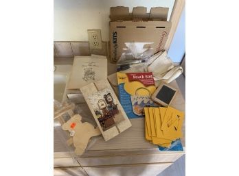 Several Craft Kits Incl Beach Bag, Teddy Bear, Mini Chalkboard