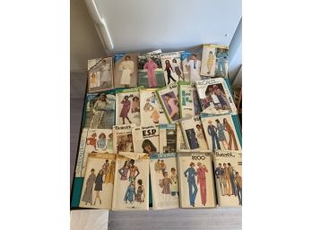 Large Lot Of Vintage Sewing Patterns Mostly 70s & 80s