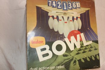 Vintage Tudor Bowl Action Pin Reset  Game, With Metal Score Sheet, And Metal Alley  And Small Weighted Ball