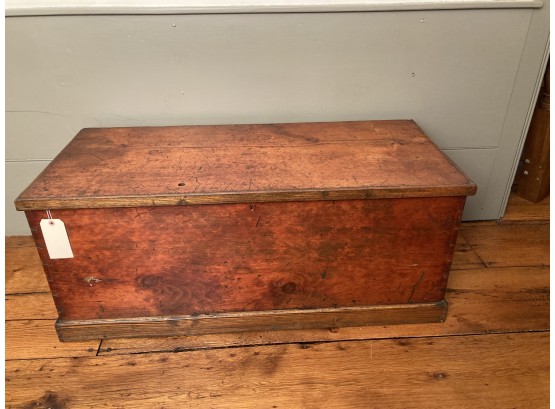 American Country Reddish Stained Pine Lift Top Blanket Chest, 19th C.