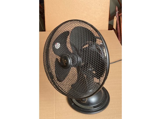 'Wind Chaser Products' Black Plastic Table Top Fan