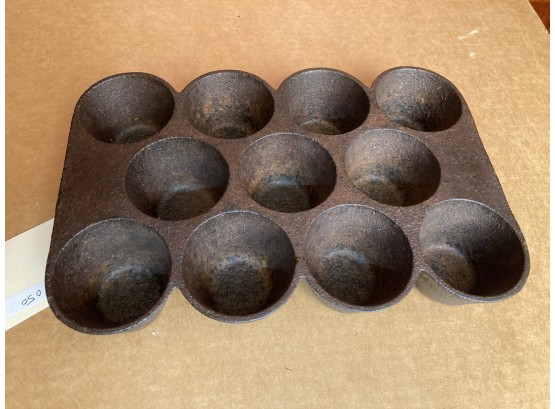 Vintage 'Wagner Ware' Cast Iron Muffin Pan