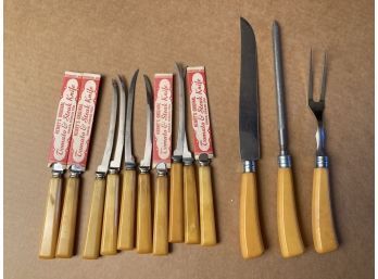 Group Bakelite Handled Cutlery, Ten Steak/Tomato Knives, Carving Group