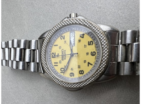 Seiko 7N43-6B20 Wristwatch #1214 