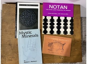 Books- Mystic Minderals, Notan Dark-light Principle Of Design