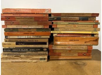 26x Vintage Penguin Press Books-