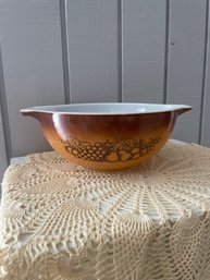 9' Pyrex Mixing Bowl Old Orchard Ovenware