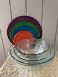 Pyrex Glass Bowls - 8 Pcs, 4 Bowls And 4 Lids